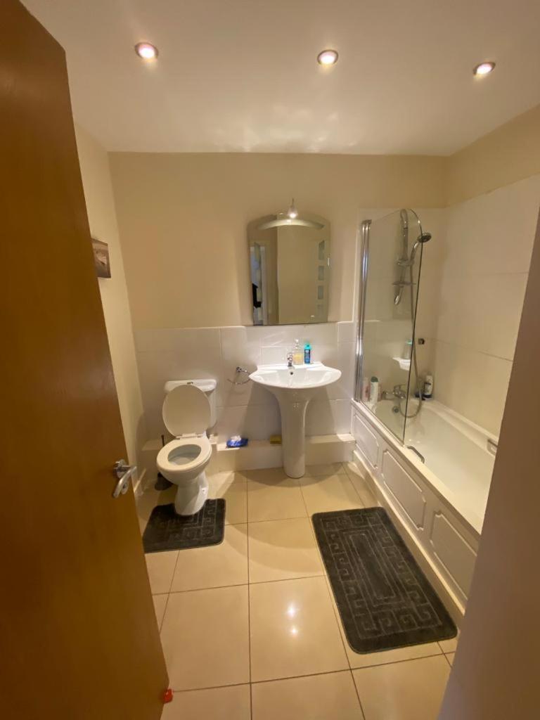 Dorm Room 5-6 People Shared Bathroom Outside Room Dublin Extérieur photo